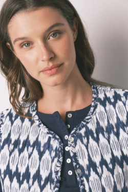 Стёганый жилет с принтом в бохо‑стиле