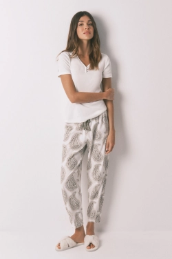 Футболка в рубчик з мереживом та перламутровими ґудзиками