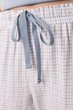 Синя піжама в клітинку