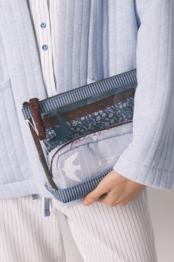 Набор из 3 косметичек с разными принтами