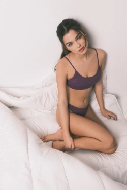 Топ-бюстгальтер бордового цвета с цветочным принтом