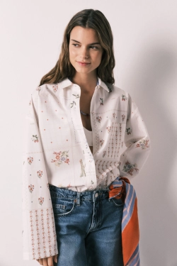 Рубашка с длинными рукавами и цветочным принтом