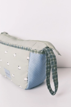 Косметичка средняя на молнии