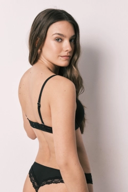 BEAUTIFUL Черный классический бюстгальтер из микрофибры в рубчик