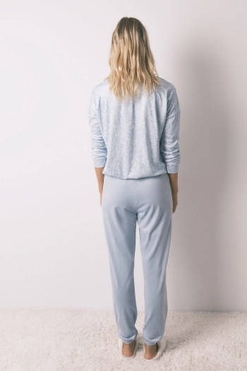 Длинная бархатная пижама