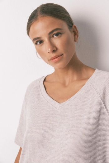 Серая пижама из фактурного трикотажа в рубчик