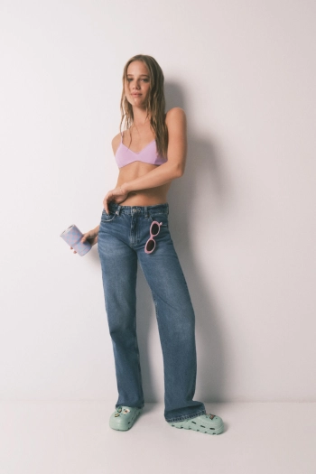 Сиреневый топ бикини с V-образным вырезом