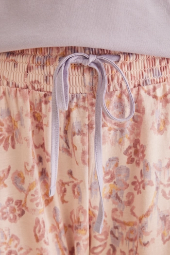 Пижама капри из хлопка лилового цвета с узором пейсли