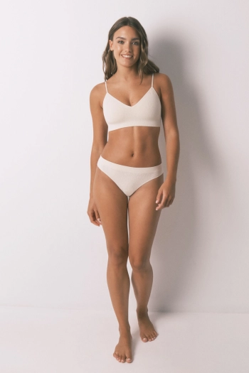 Безшовний топ з анімалістичним принтом бежевого кольору