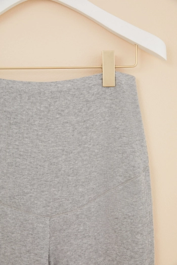 Довга сіра піжама для вагітних в рубчик