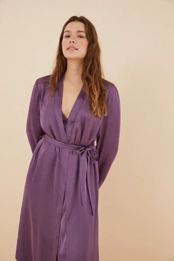 Длинный фиолетовый атласный халат