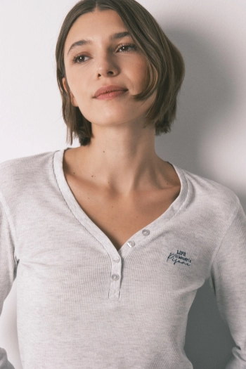 Футболка з довгими рукавами та вафельною текстурою