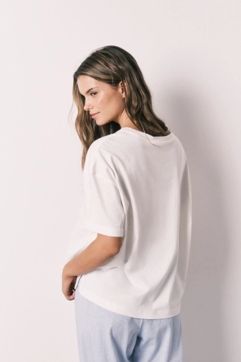 Біла футболка з коротким рукавом зі 100% бавовни