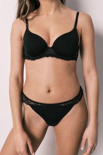 Трусики-танга из микрофибры и кружева