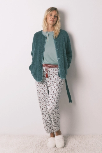 Короткий халат из мягкого флиса