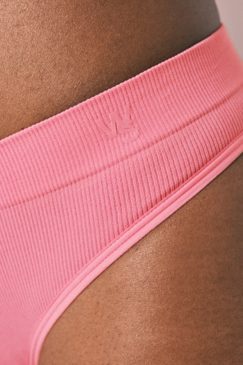 Широкі безшовні стрінги в рубчик