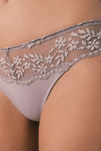 Класичні трусики з модалу та мережива