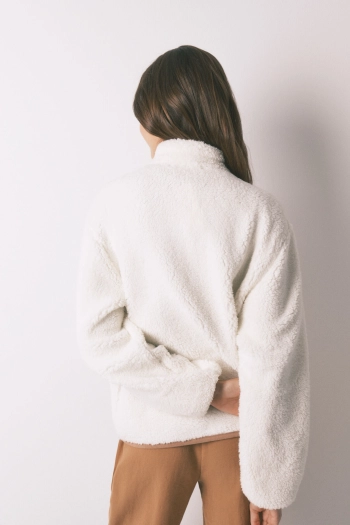 Короткий халат із флісу з аплікаціями у вигляді собачок