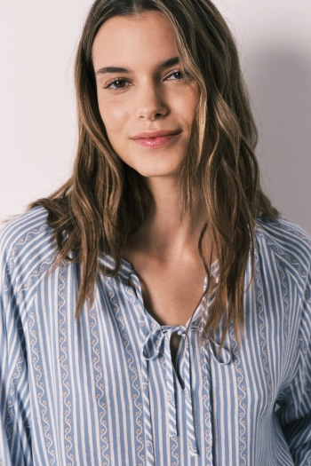 Ночная рубашка короткая вискозная в полоску синяя