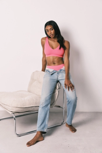 Однотонний топ халтер з лазерною обробкою краю