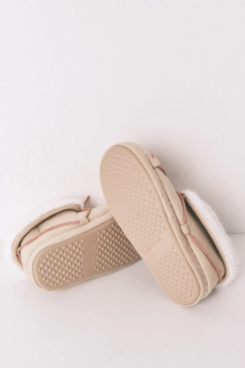 Бежеві домашні капці-чобітки зі штучної замші