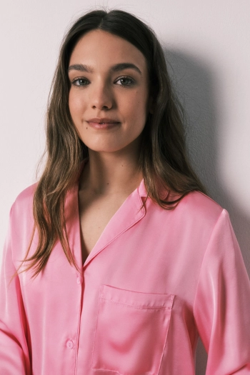 Длинная атласная пижама рубашечного кроя