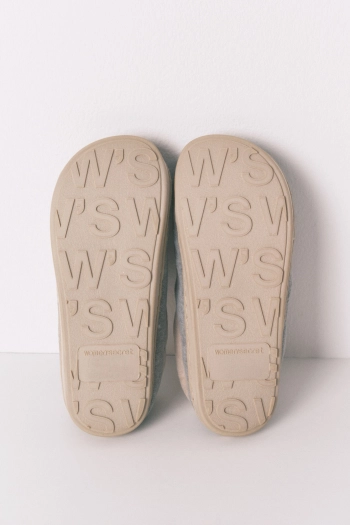 Сірі капці Snoopy