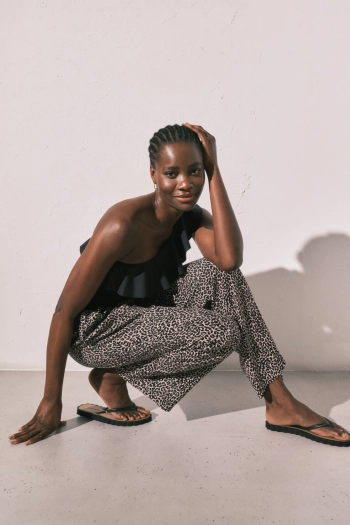 Чорні хвилясті в’єтнамки