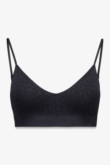 Бесшовный топ с анималистическим принтом черного цвета