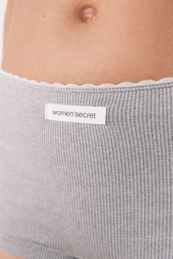 Сірі безшовні трусики-боксери в рубчик