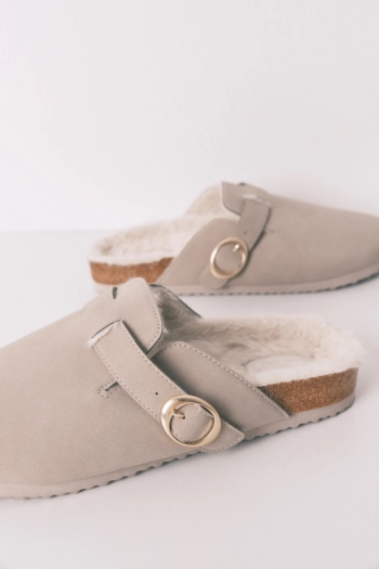 Сірі капці-сабо з хутром