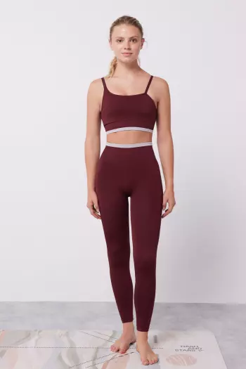 Бесшовные леггинсы Comfort бордового цвета