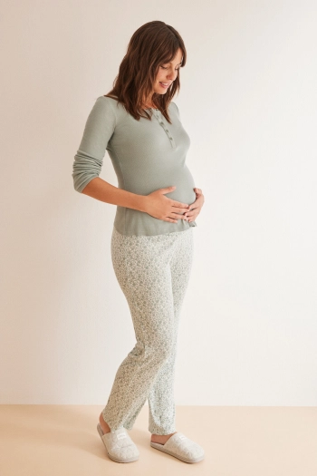 Довга зелена піжама з квітковим принтом для вагітних