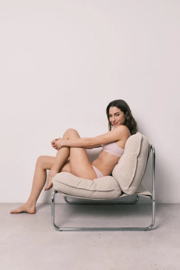 Рожевий гладкий топ-халтер із мікрофібри clean cut