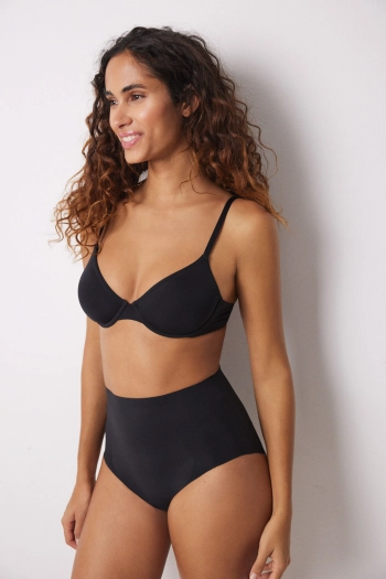 Черные корректирующие трусики с высокой посадкой и эффектом push-up