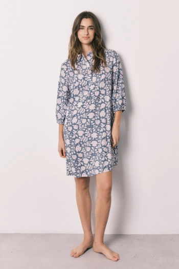 Нічна сорочка віскозна з квітковим принтом рожева
