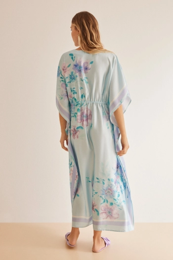 Атласное платье-кафтан с цветочным принтом