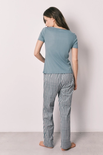 Зелена піжама з принтом у смужку