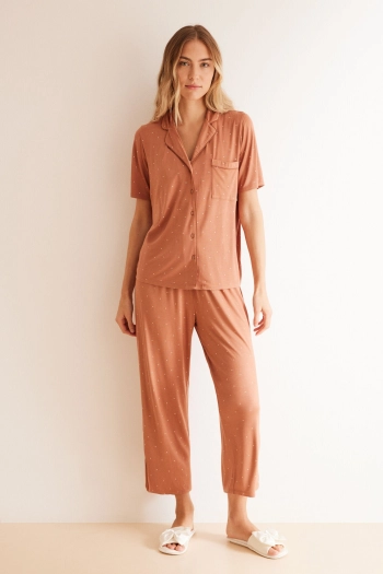 Классическая пижама Ecovero™ коричневого цвета в горошек