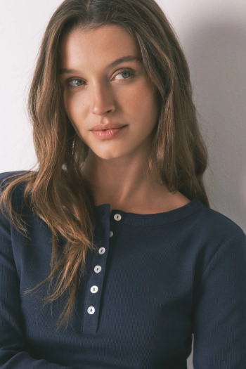 Футболка з довгим рукавом