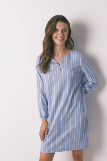 Синяя хлопковая ночная сорочка в полоску