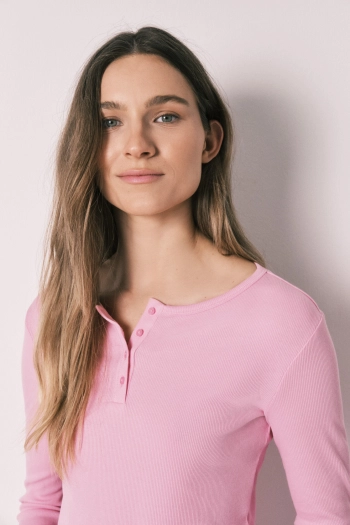 Довга рожева бавовняна піжама у клітинку віші