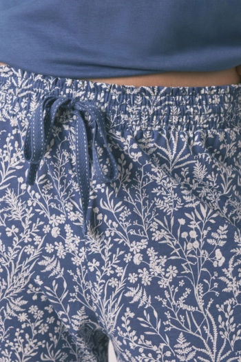 Синя бавовняна піжама з квітковим принтом