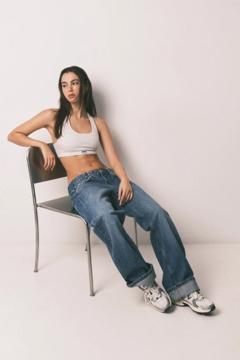 Серый спортивный бесшовный бюстгальтер