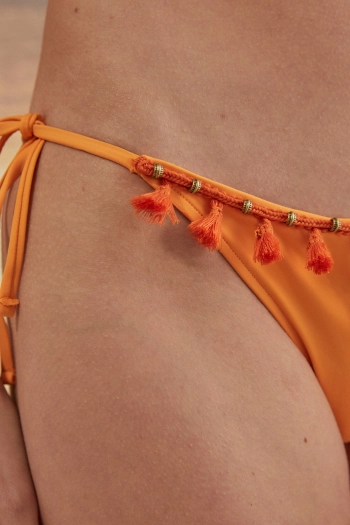 Оранжевые трусики-бикини с завязками по бокам