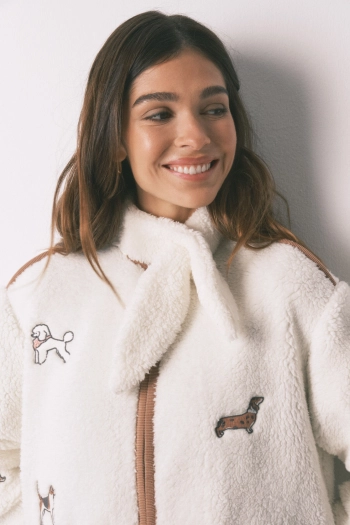 Короткий халат із флісу з аплікаціями у вигляді собачок