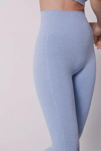 Нежно-голубые бесшовные леггинсы Comfort