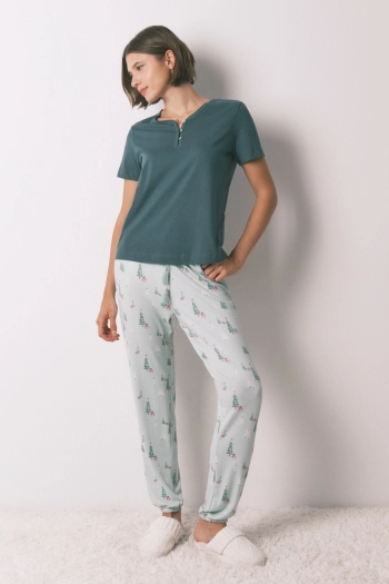 Зелена бавовняна футболка з V-подібним вирізом