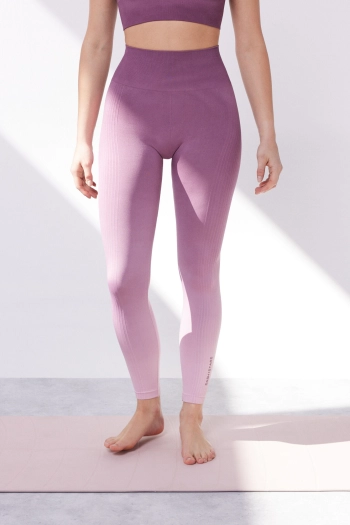 Безшовні штани Comfort фіолетового кольору з ефектом омбре