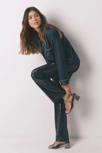 Довга синя атласна піжама